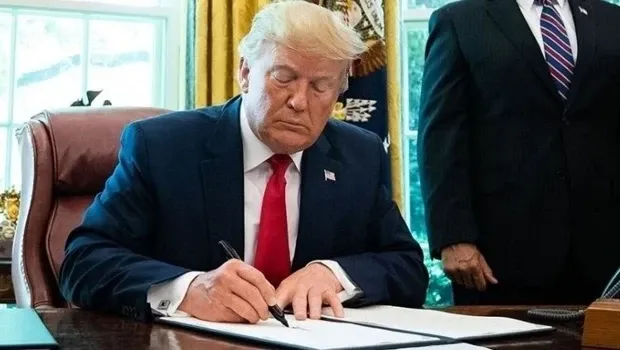 Trump, kararnameyi imzaladı... Artık "yapay zeka" değil "süper zeka"