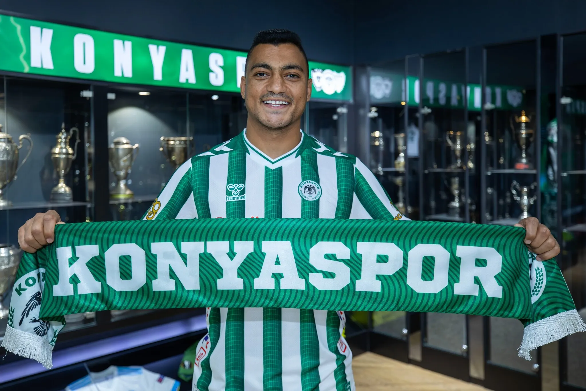 TÜMOSAN Konyaspor, Mostafa Mohamed'i kadrosuna kattı