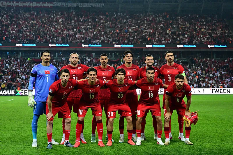 Türkiye-Fransa maçı sonrası usta yazarlardan dikkat çeken sözler!