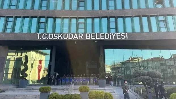 Üsküdar Belediyesi'nde ruhsat ve iskan soruşturması: 2 başkan yardımcısı gözaltına alındı