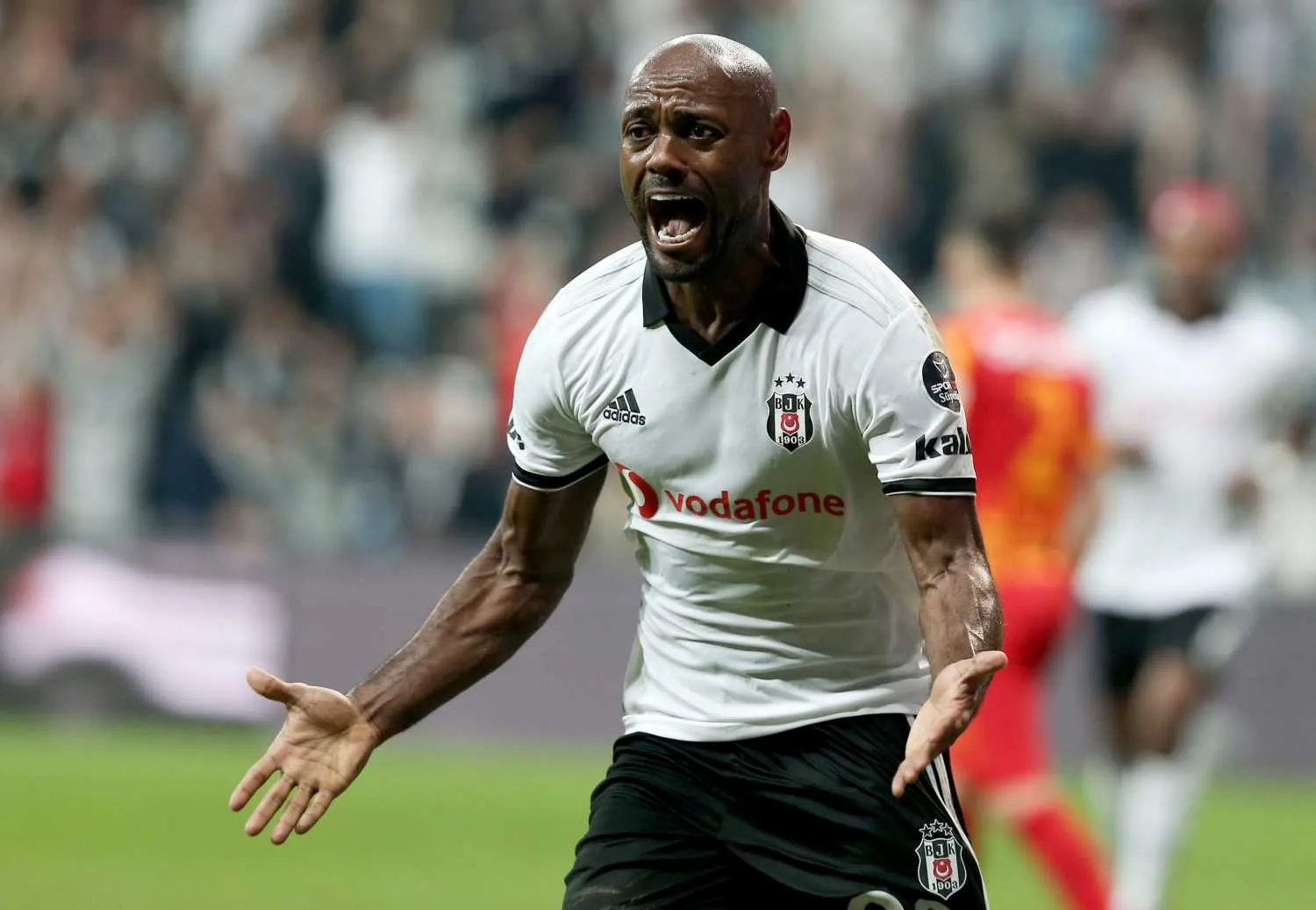 Vagner Love futbolu bıraktı!