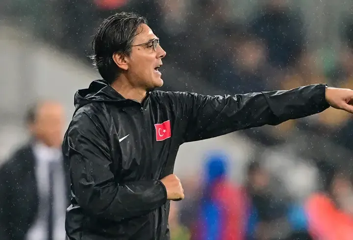 Vincenzo Montella: Yuhalanmayı ve ıslıklanmayı hak ettik