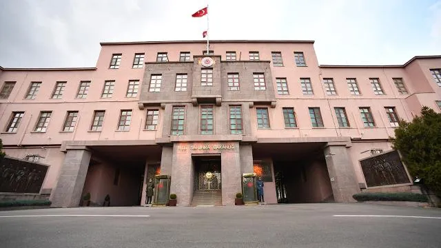 Zeytindalı harekat bölgesinde rahatsızlanan asker şehit oldu