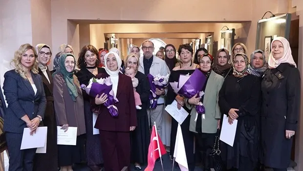 39 eserden oluşan Çınar Resim Atölyeleri Sergisi açıldı