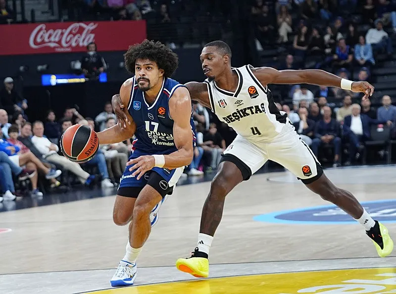 Anadolu Efes EuroLeague derbisinde sahasında Beşiktaş'ı mağlup etti! İşte maçın özeti