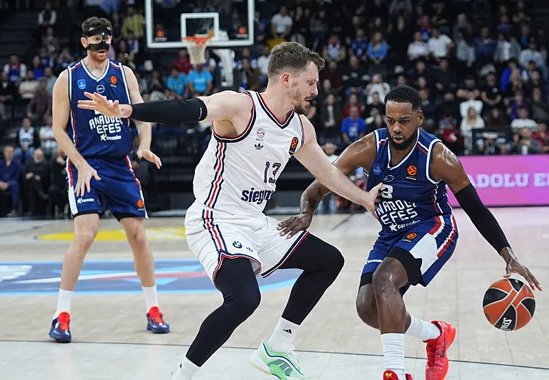 Anadolu Efes evinde Bayern Münih'e mağlup!