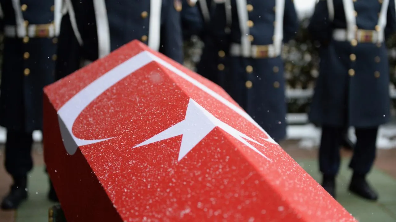 Askeri araç kazasında albay şehit oldu