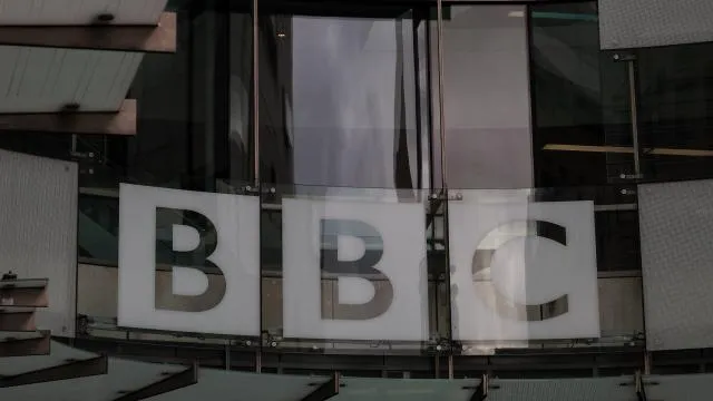 BBC, 10 milyar dolarlık dava için Trump'ı ifade vermeye zorlaması için yargıca başvurdu