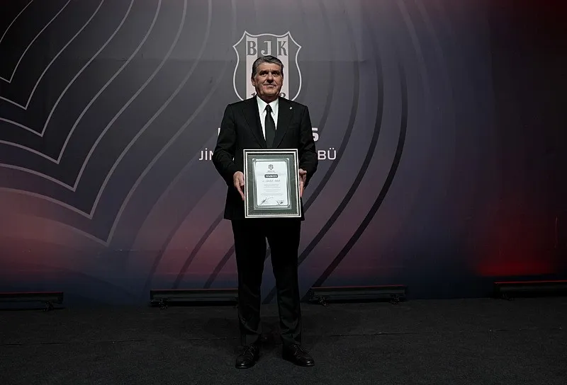 Beşiktaş Başkanı Serdal Adalı'dan Trabzonspor maçı öncesi flaş açıklama! "İnşallah hakemi konuşmayız