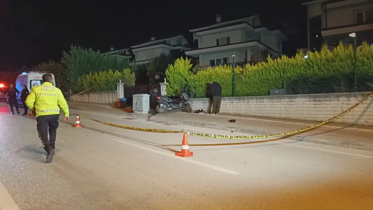 Bursa Nilüfer'de elektrik panosuna çarpan motosikletin sürücüsü hayatını kaybetti