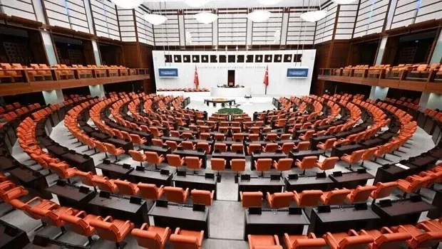 Fon tasfiyesi kanunu Bütçe Komisyonu'ndan geçti