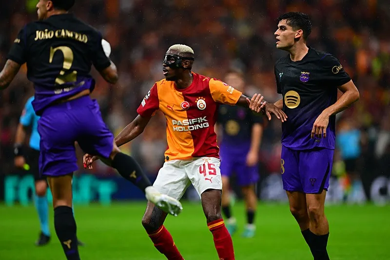 Galatasaray öne geçti! Barcelona 2. yarıda galibiyete uzandı! İşte maçların golleri