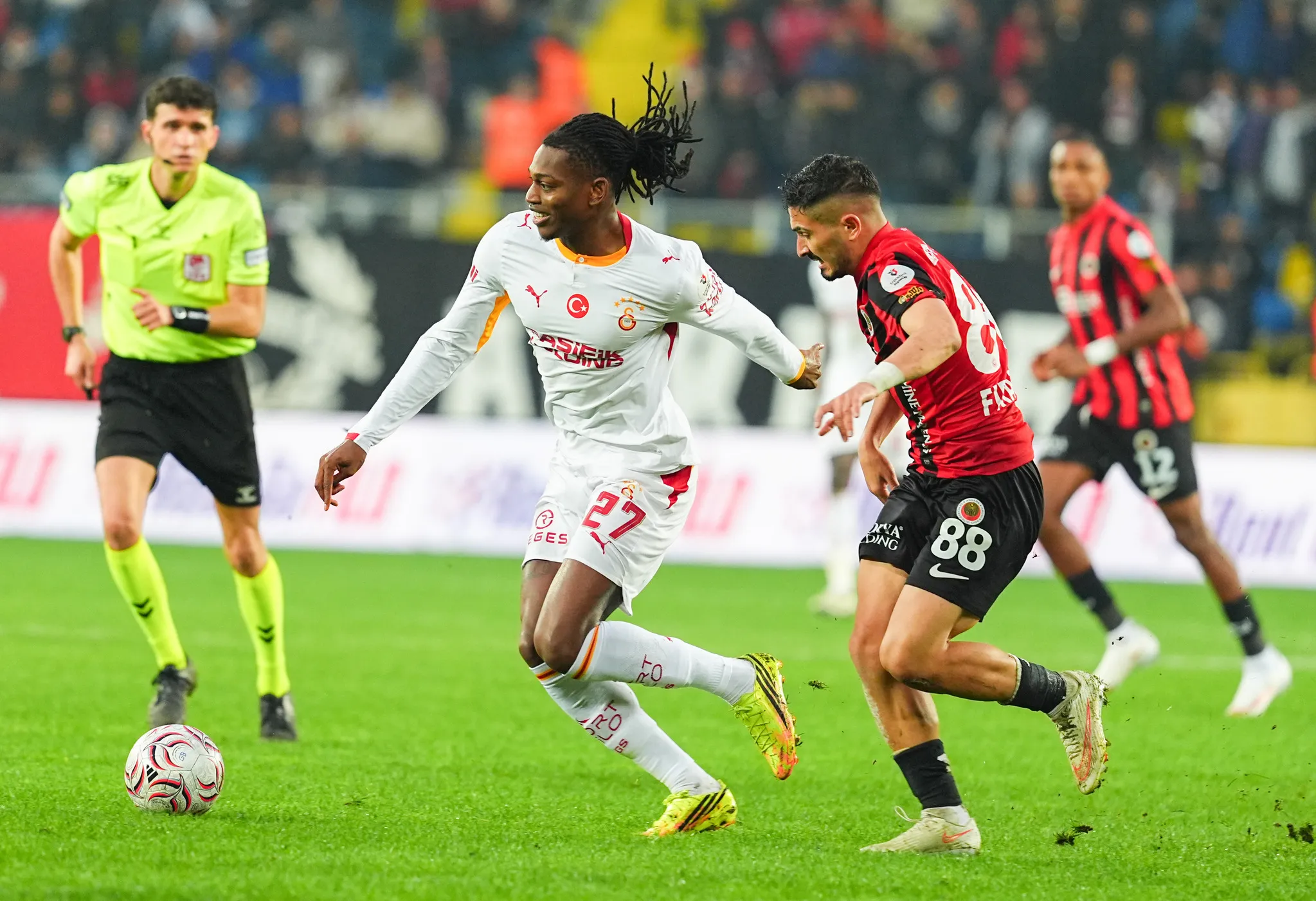 Galatasaray'dan sakatlık açıklaması! Rafael Leao...