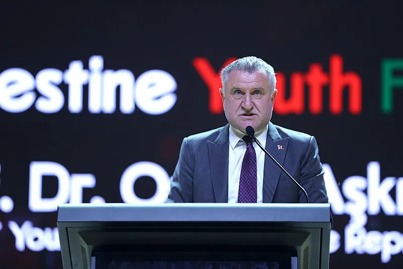 Gençlik ve Spor Bakanı Osman Aşkın Bak'tan, Galatasaray Voleybol Takımına tebrik mesajı!
