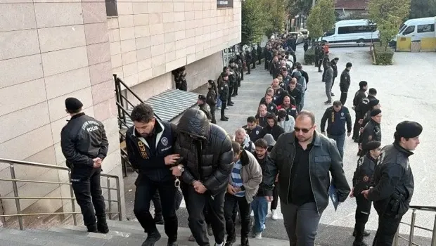Hesaplarında 7,1 milyar lira para hareketi… Yasa dışı bahis operasyonunda 78 şüpheli tutuklandı