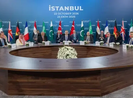 İstanbul'da İtalya'nın da katılımıyla düzenlenen R4+E3 Dışişleri Bakanları Toplantısı başladı