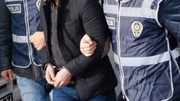 İzmir’de FETÖ operasyonu: 1 gözaltı