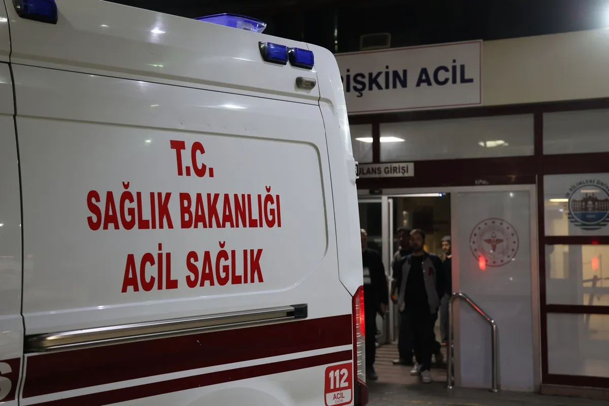 İzmir'de sahilde dehşet! Laf atma kavgasında kulağını ısırıp kaçtı, kopan parça bulunamadı