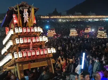 Japonya'da korkunç kaza: 3 tonluk ağırlığın altında kaldı