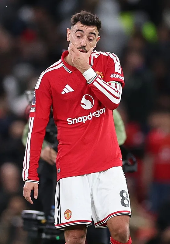 Manchester United'a Old Trafford'da soğuk duş! Tottenham 90+2'de puanı kurtardı