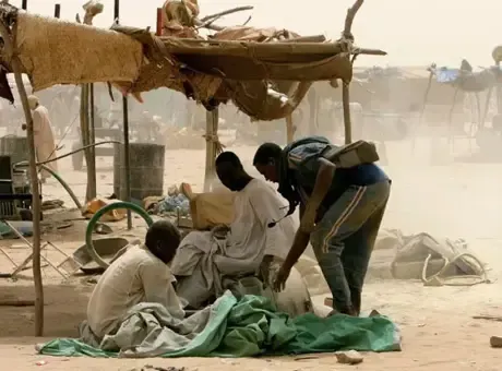 Mısır-Sudan sınırındaki altın madenine hava saldırısı: 72 madenci hayatını kaybetti