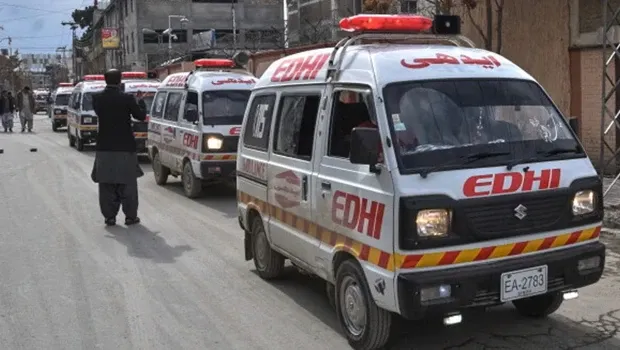 Pakistan'da bir okulun çatısı çöktü: 17 kişi yaşamını yitirdi