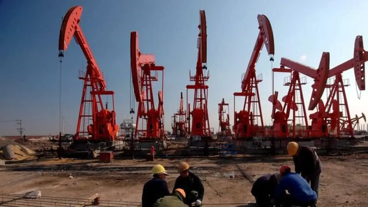 Petrol, Suudi Arabistan'a yönelik saldırılarla yükseldi