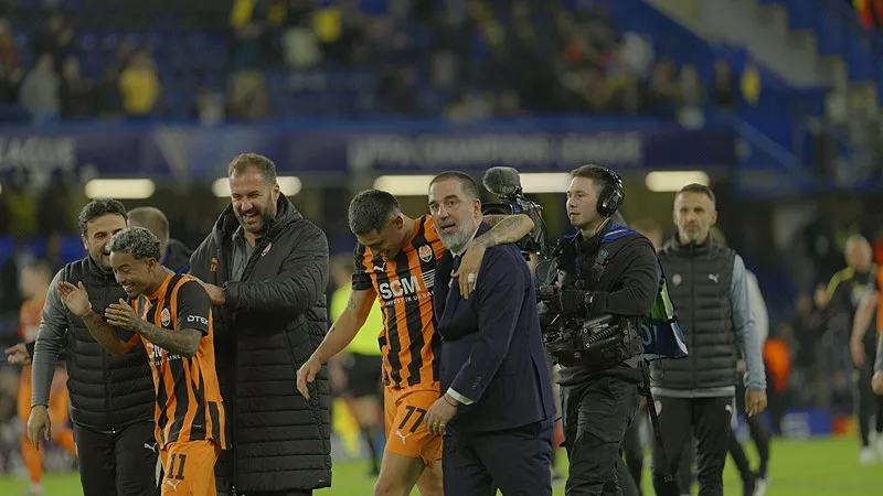 Shakhtar Donetsk Teknik Direktörü Arda Turan: Bugün bazı çocuklar bombaların altında mutlu oldular
