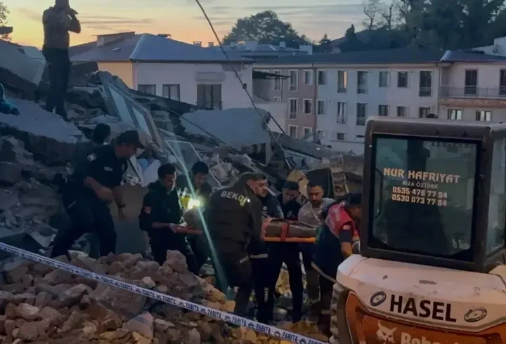 SON DAKİKA HABERİ: Zonguldak'ta bina çöktü! Enkaz altında kalan var