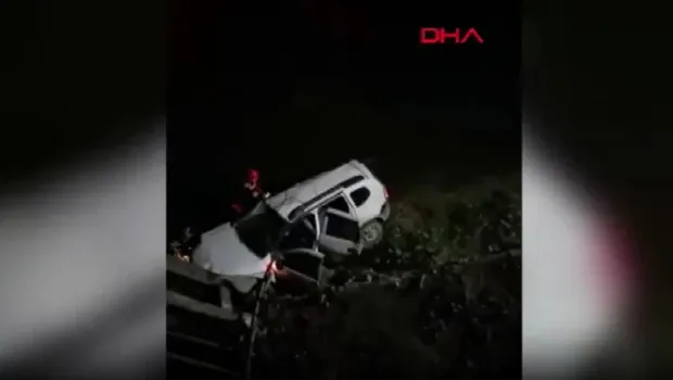 Trabzon'da cip dereye uçtu; 5 yaralı