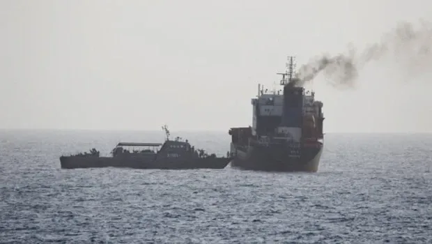 Umman açıklarında bir tanker hedef alındı