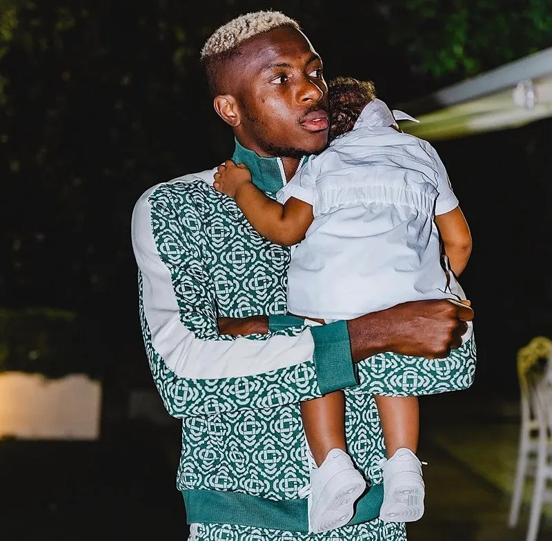 Victor Osimhen baba oldu