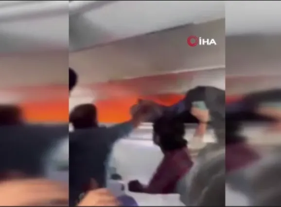Yolcunun cihazı uçakta yangın çıkardı