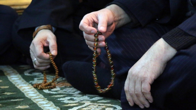 İnsan İhtiyaçlarıyla Kâinata Bağlı: Sonsuz Arzular, Sınırsız Bir Kudrete İşaret Ediyor